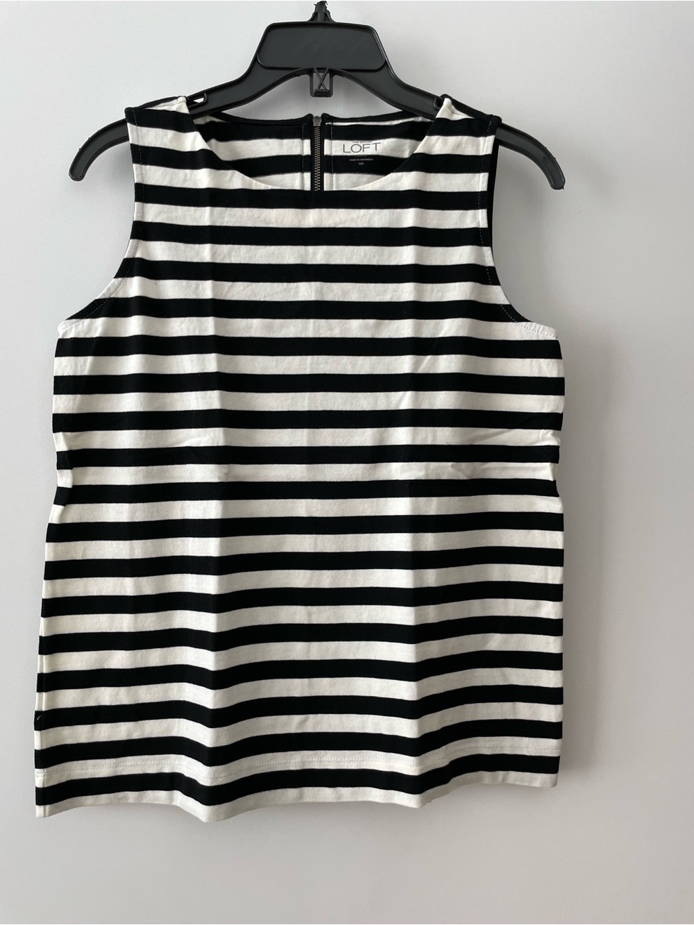 LOFT Black and White Striped Sleeveless Top - size PM. New w/o tags!